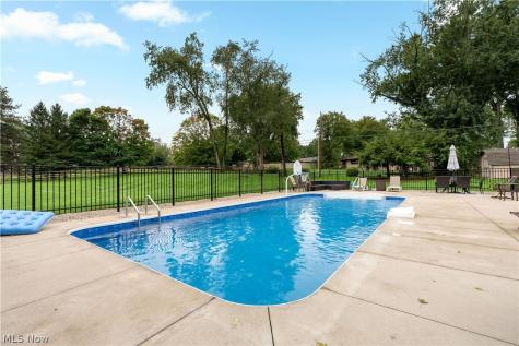 1280 Grenada Drive NE Canton OH 44714