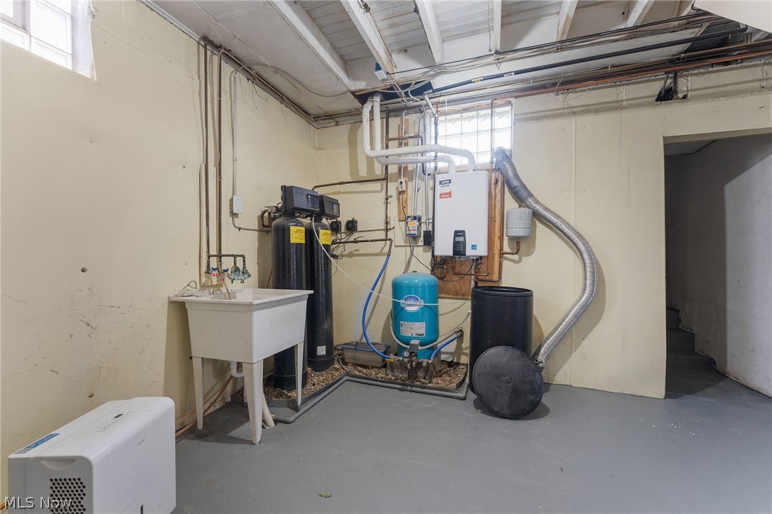 3237 State Street NW North Canton OH 44720