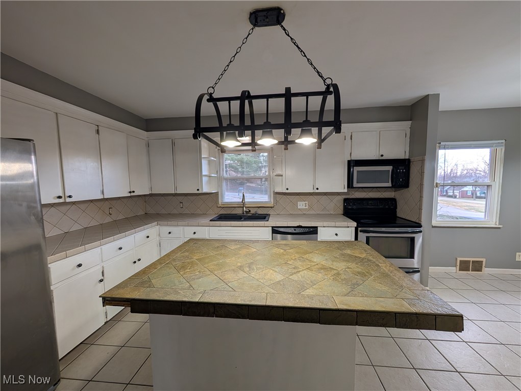 545 N Ray Drive Zanesville OH 43701
