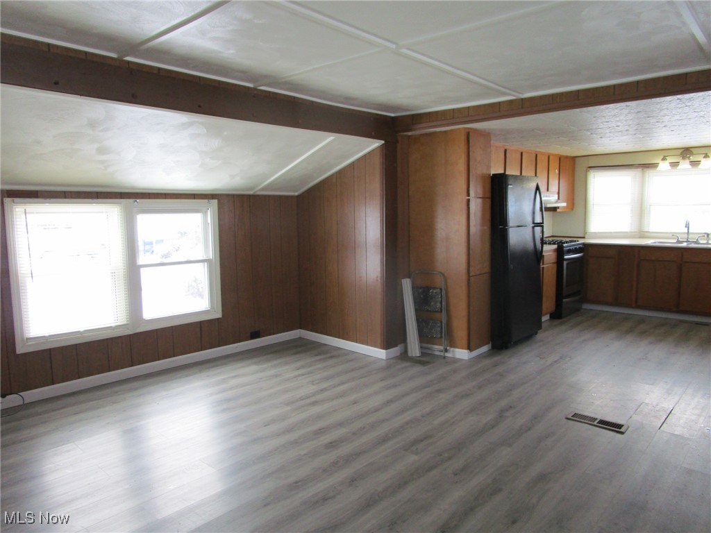 183 1626 E 51st Street Ashtabula OH 44004
