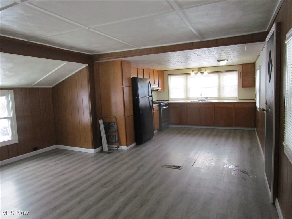 183 1626 E 51st Street Ashtabula OH 44004