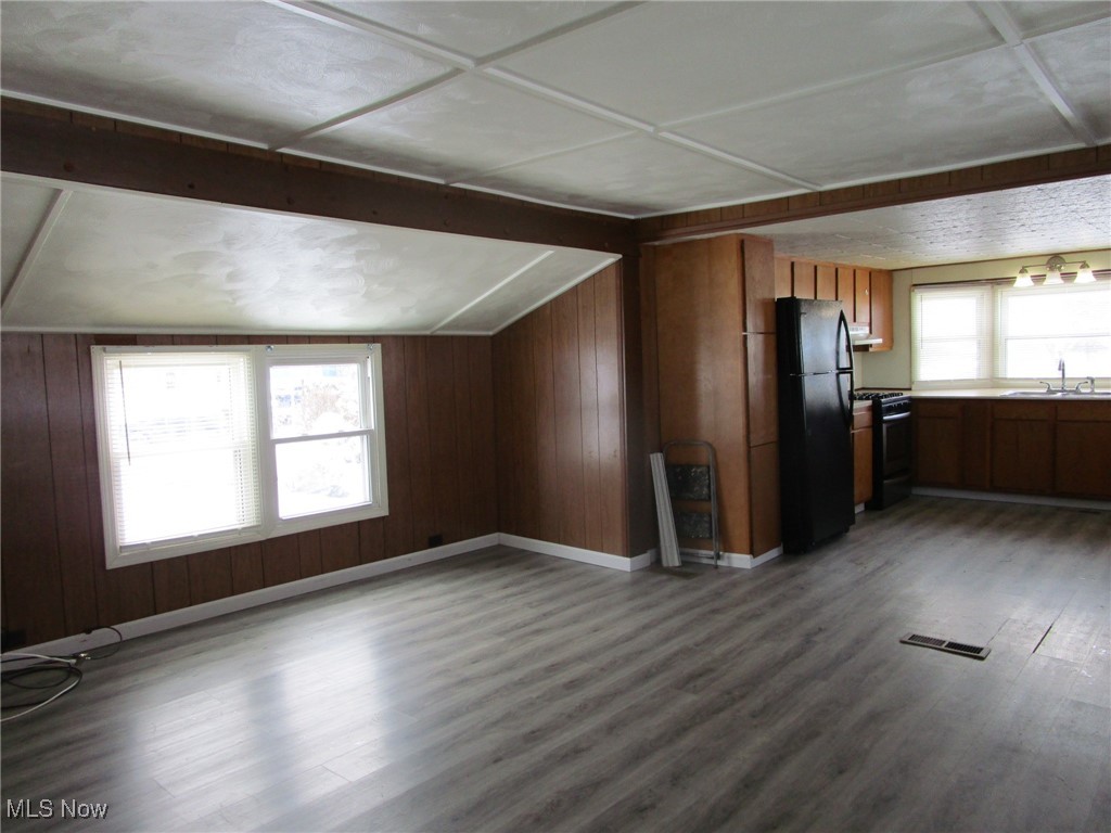 183 1626 E 51st Street Ashtabula OH 44004