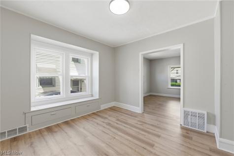 4256 W 22nd Street Cleveland OH 44109