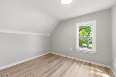 4256 W 22nd Street Cleveland OH 44109