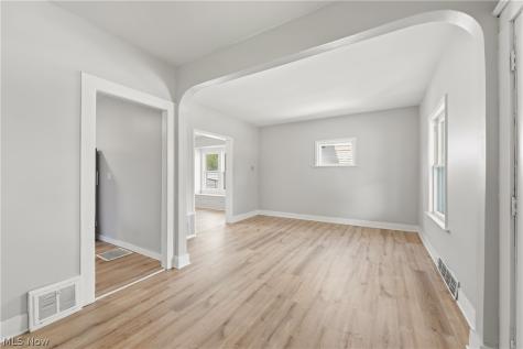 4256 W 22nd Street Cleveland OH 44109