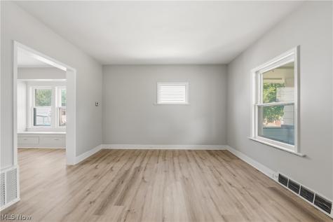 4256 W 22nd Street Cleveland OH 44109