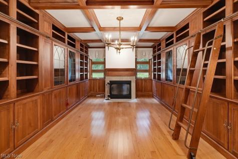21 Hampshire Road Akron OH 44313