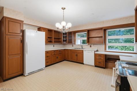 21 Hampshire Road Akron OH 44313