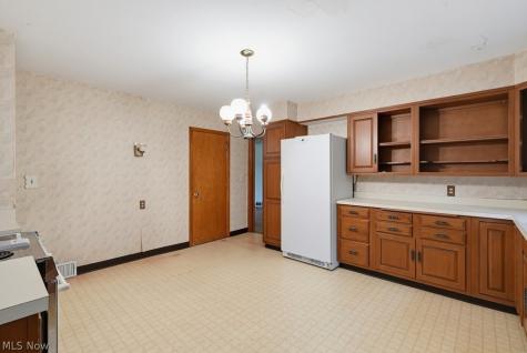 21 Hampshire Road Akron OH 44313