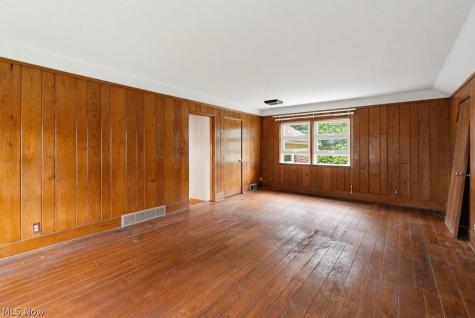 21 Hampshire Road Akron OH 44313