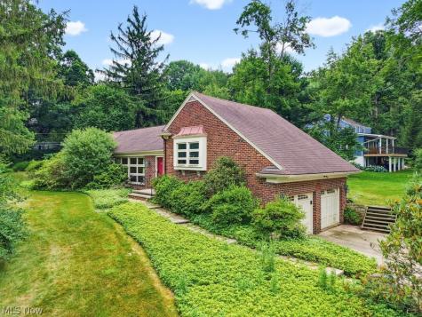 21 Hampshire Road Akron OH 44313