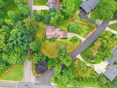 21 Hampshire Road Akron OH 44313