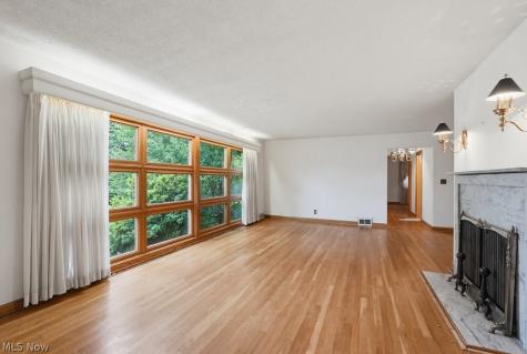 21 Hampshire Road Akron OH 44313
