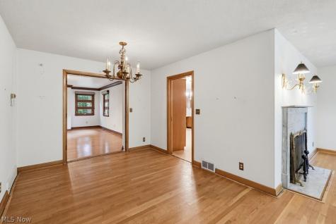 21 Hampshire Road Akron OH 44313