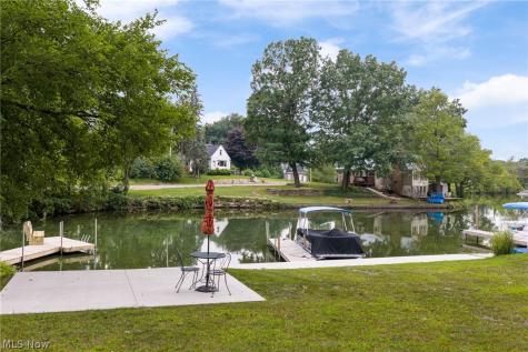 678 Portage Lakes Drive Akron OH 44319