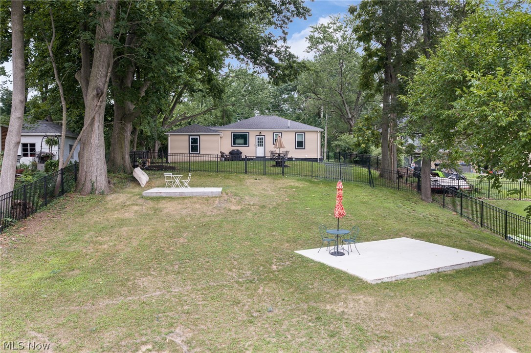 678 Portage Lakes Drive Akron OH 44319