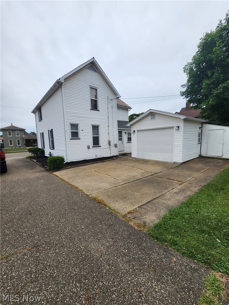 322 E 4th Street Dover OH 44622