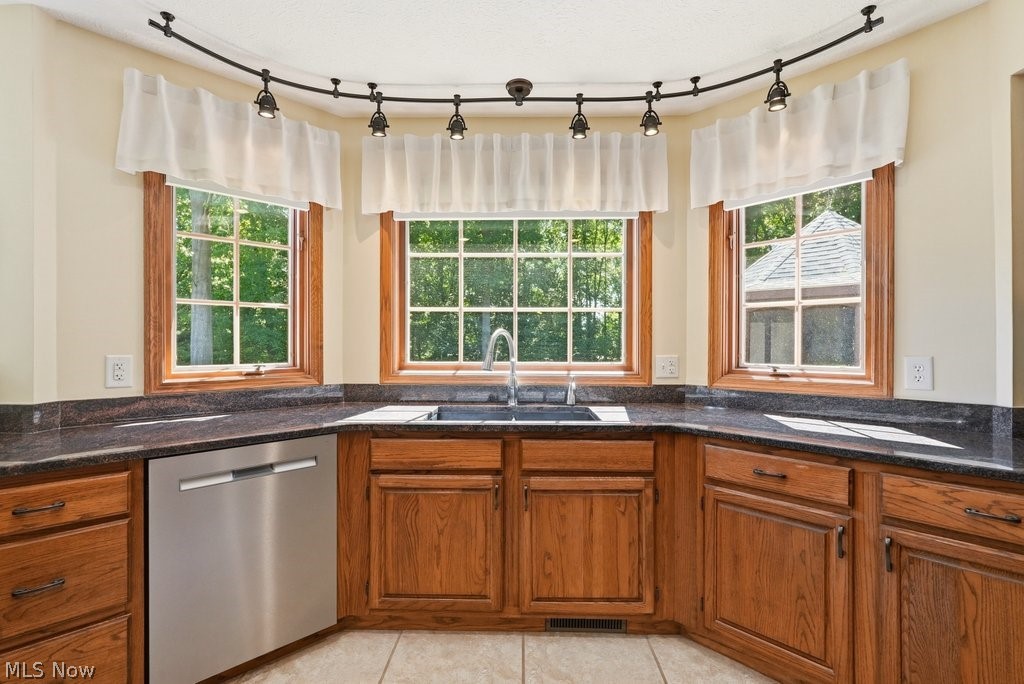 3575 Avanti Lane Uniontown OH 44685