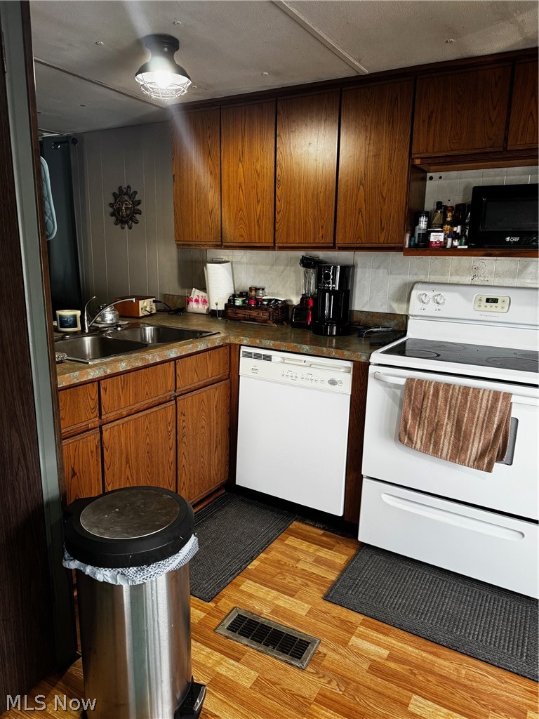 3218 State Route 82 Mantua OH 44255