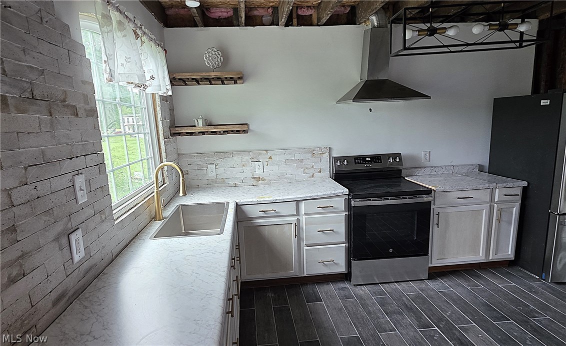 215 Winslow Street Kimbolton OH 43749