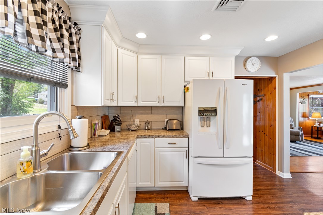 393 Wrico Street Coventry OH 44319