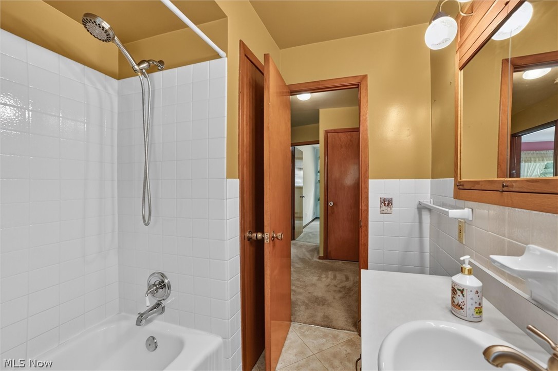 9180 Stonington Road Parma Heights OH 44130