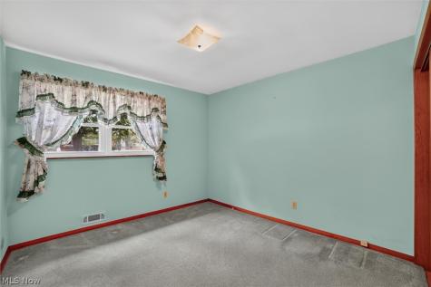 9180 Stonington Road Parma Heights OH 44130