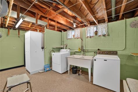 9180 Stonington Road Parma Heights OH 44130
