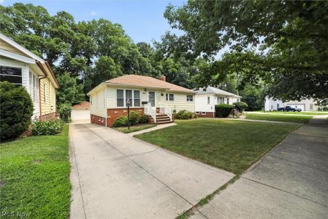 9180 Stonington Road Parma Heights OH 44130