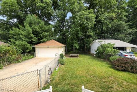 9180 Stonington Road Parma Heights OH 44130