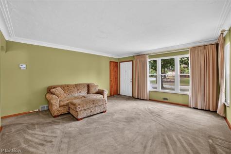9180 Stonington Road Parma Heights OH 44130