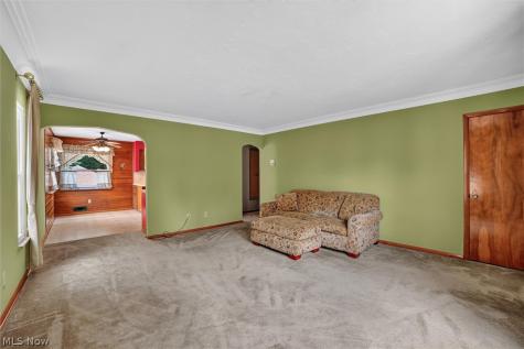 9180 Stonington Road Parma Heights OH 44130