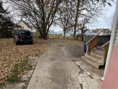 3632 W 45th Street Cleveland OH 44102