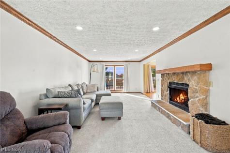 665 Oakcrest Drive Wadsworth OH 44281