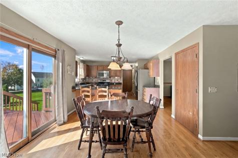 665 Oakcrest Drive Wadsworth OH 44281