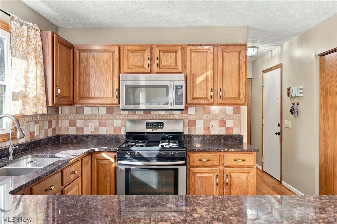 665 Oakcrest Drive Wadsworth OH 44281