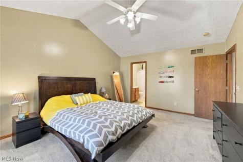 665 Oakcrest Drive Wadsworth OH 44281