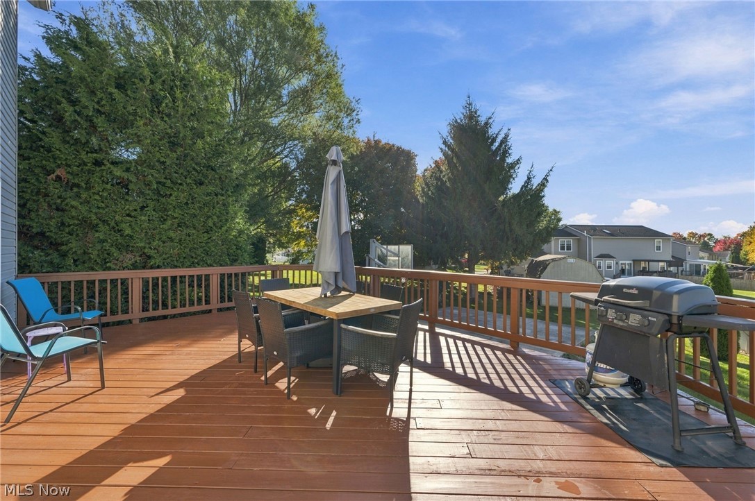 665 Oakcrest Drive Wadsworth OH 44281