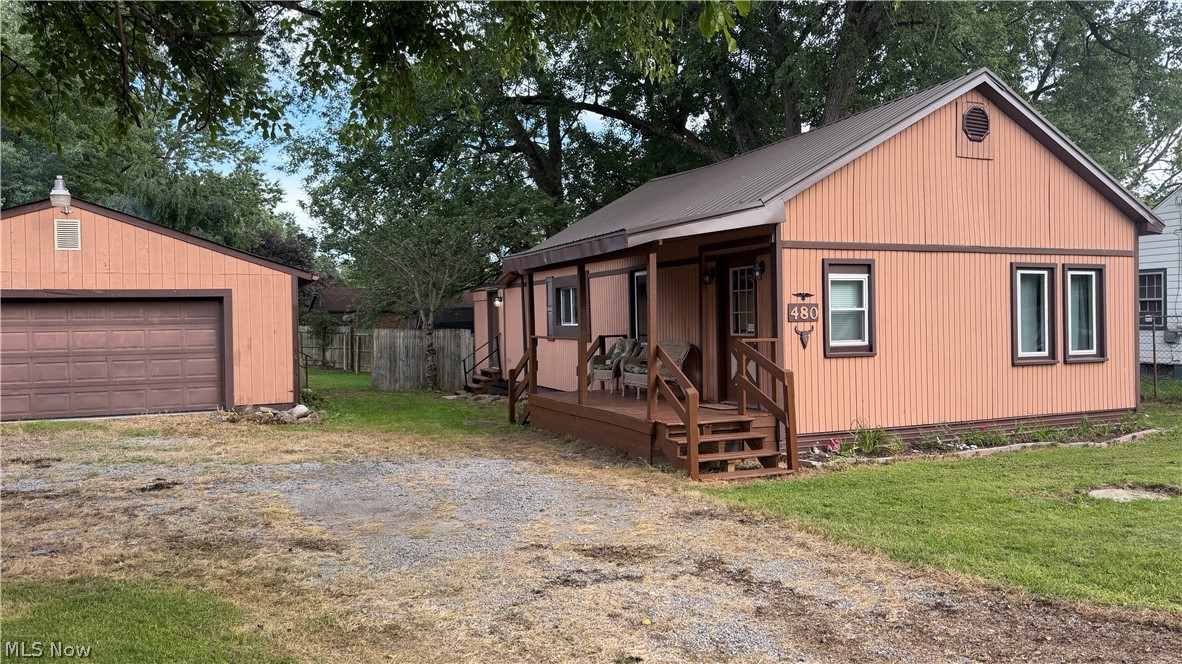 480 N Leavitt Road Leavittsburg OH 44430