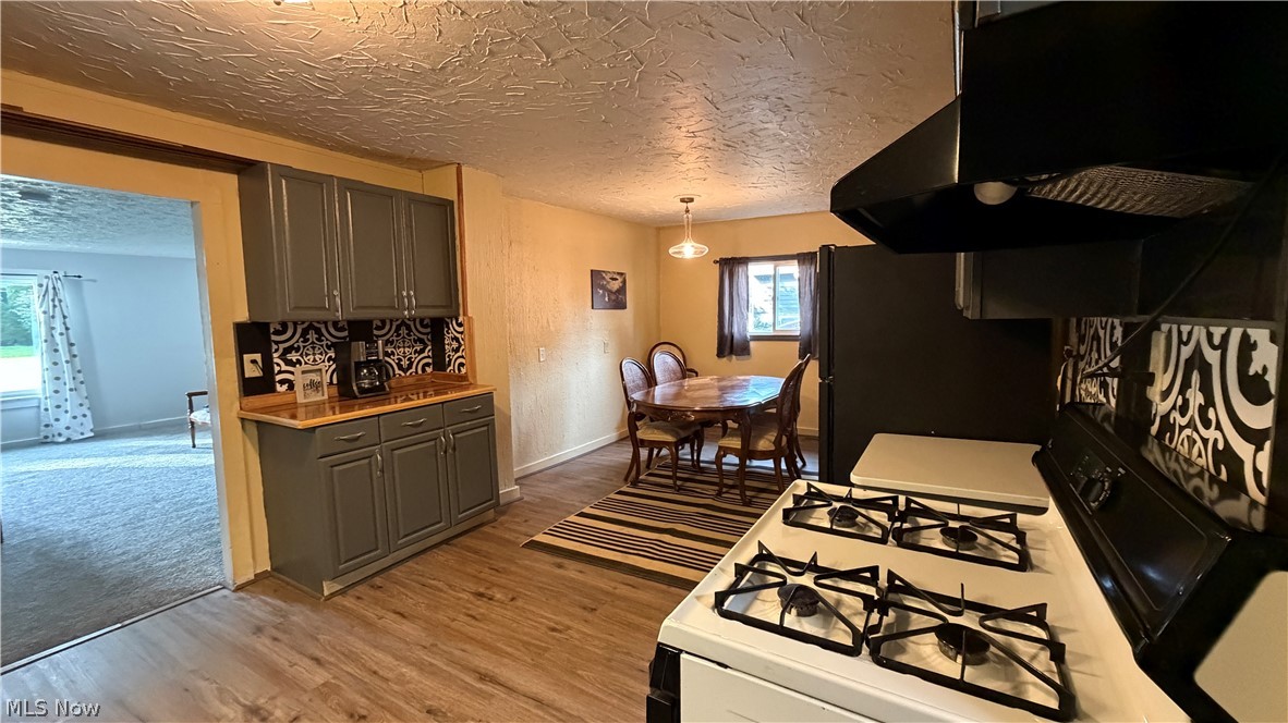 480 N Leavitt Road Leavittsburg OH 44430