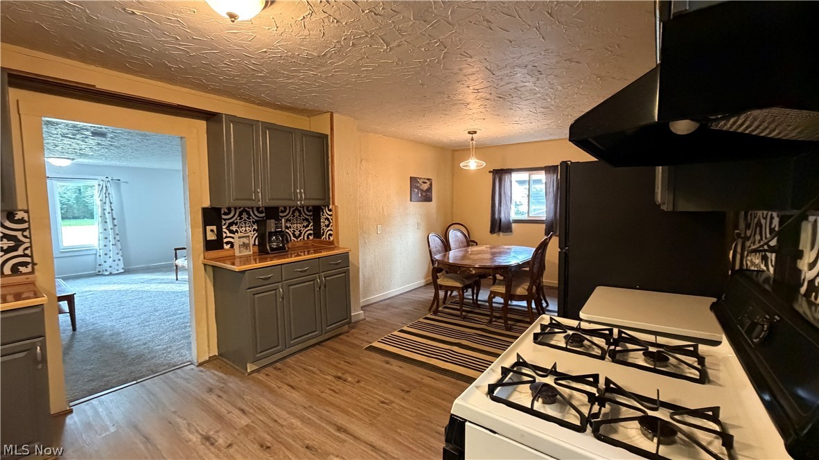 480 N Leavitt Road Leavittsburg OH 44430