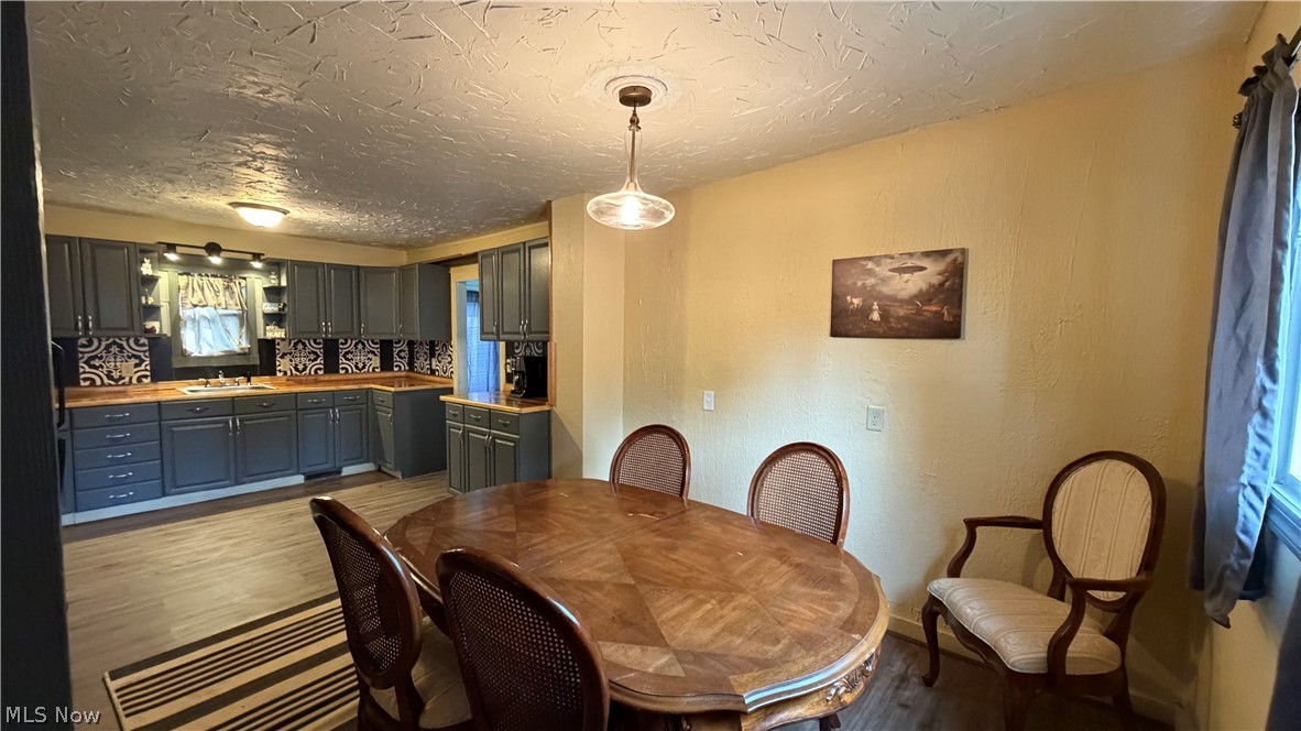 480 N Leavitt Road Leavittsburg OH 44430