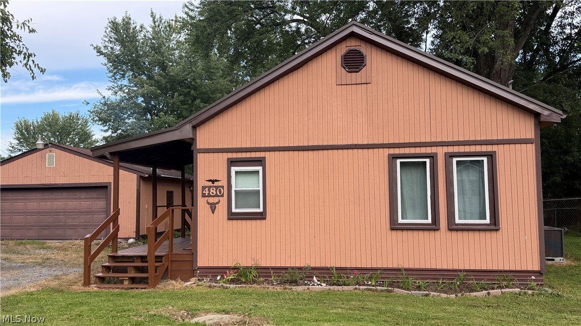 480 N Leavitt Road Leavittsburg OH 44430