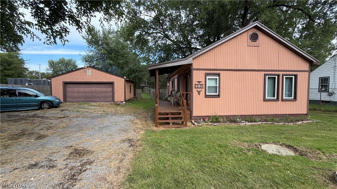 480 N Leavitt Road Leavittsburg OH 44430