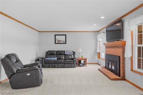2275 Cyprus Drive SE Massillon OH 44646