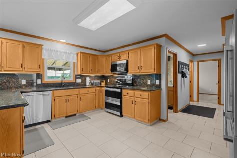 2275 Cyprus Drive SE Massillon OH 44646