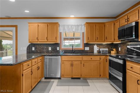 2275 Cyprus Drive SE Massillon OH 44646