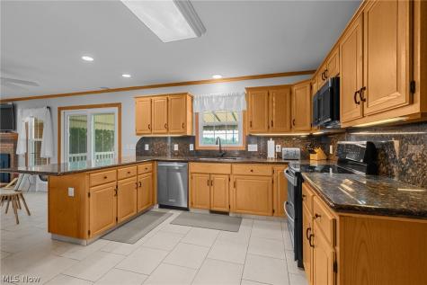 2275 Cyprus Drive SE Massillon OH 44646
