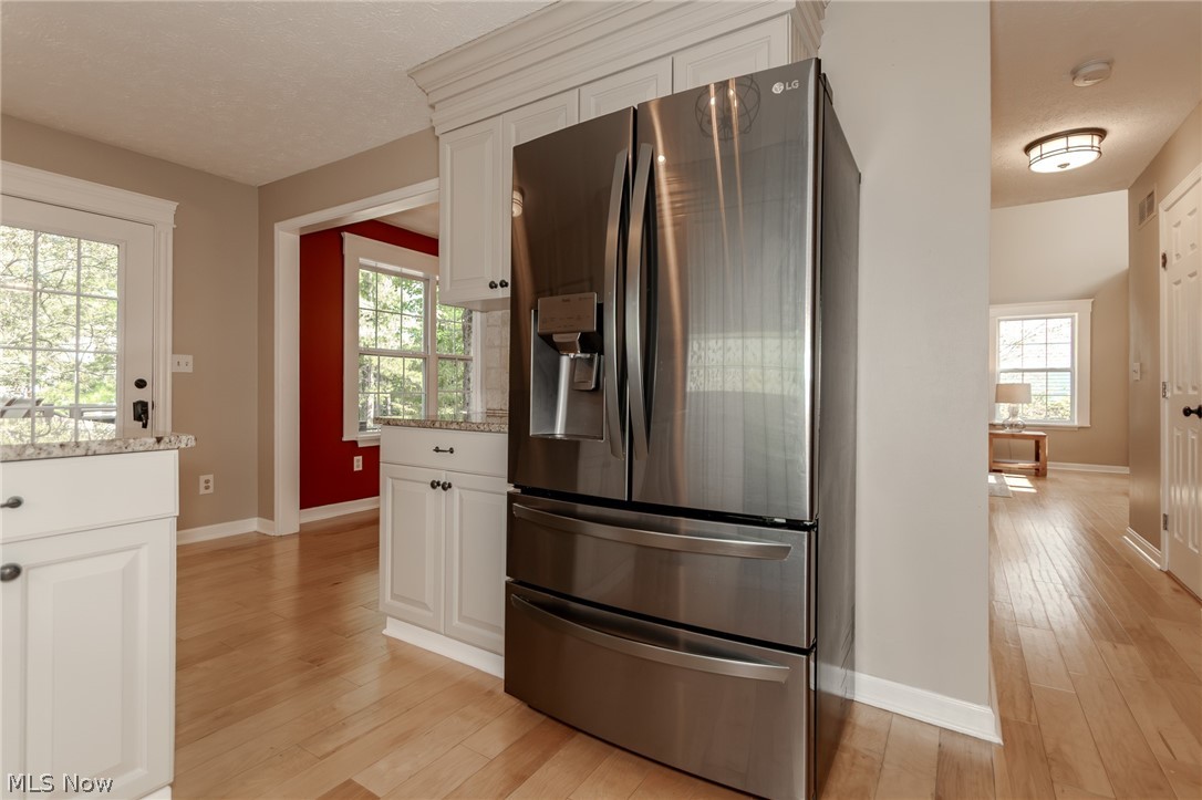 102 Middle Post Point Chardon OH 44024