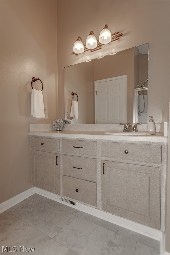 102 Middle Post Point Chardon OH 44024